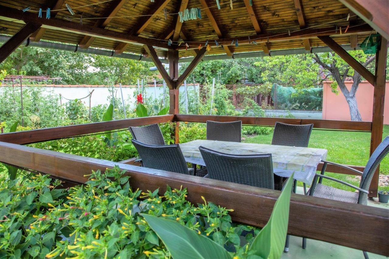 Garden Apartment Суботица Екстериор снимка